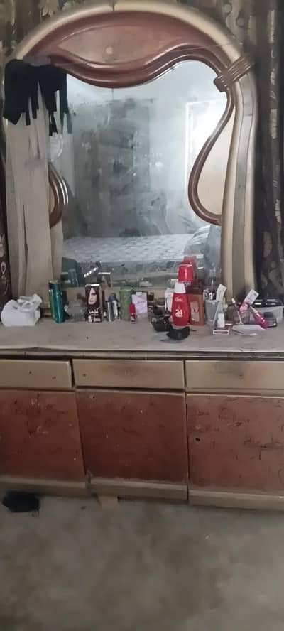 Bed , Dressing Table , side table's