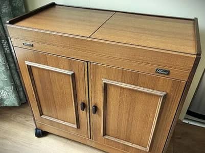 IMPORTED VINTAGE. . . PHILIPS HOSTESS TROLLEY (HL6132/A) BROWN WOODGRAIN