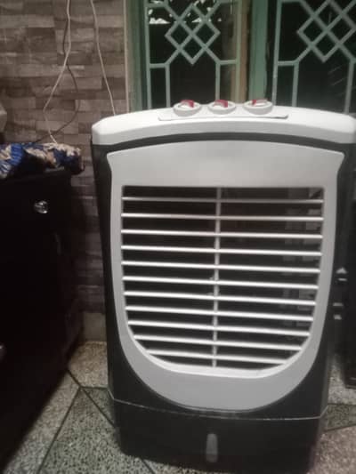 Ac DC room coolr