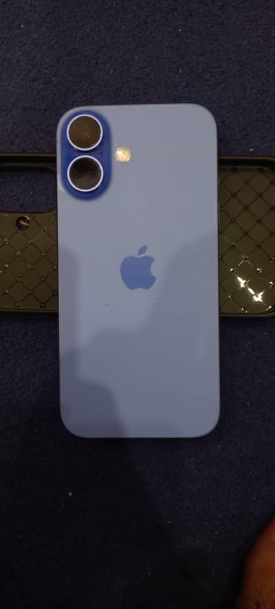 Apple iPhone 16