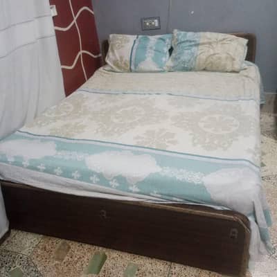 Wood bed