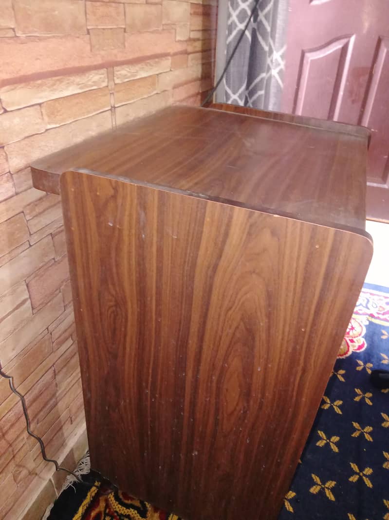 computer table 3