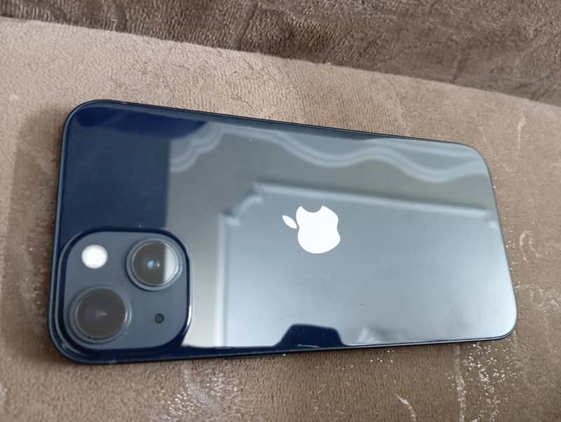 Apple iPhone 13 0