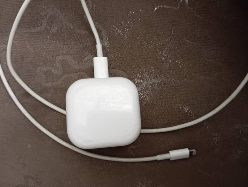 Apple iPhone 13 4