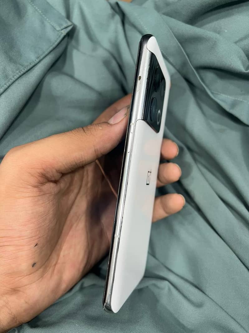 One Plus 10 Pro 3