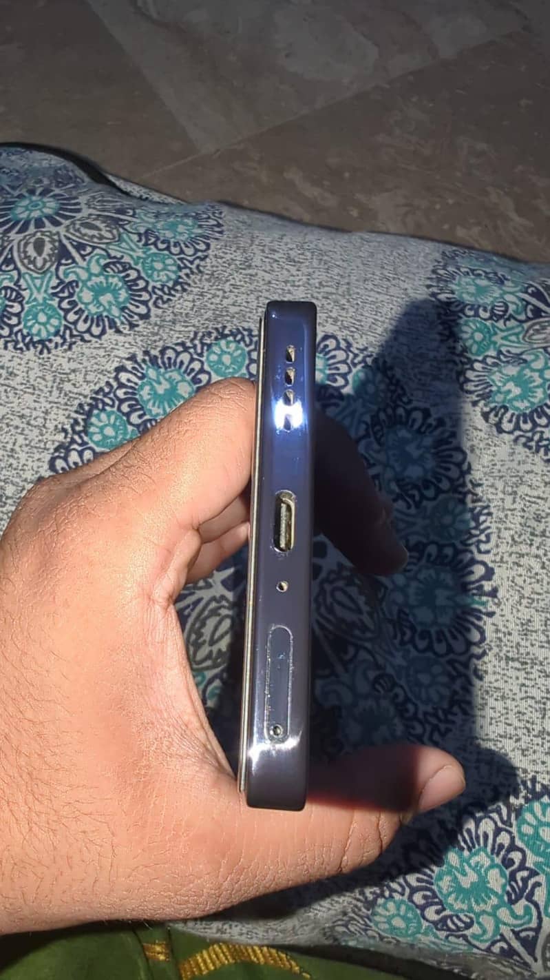 Infinix Note 40 4
