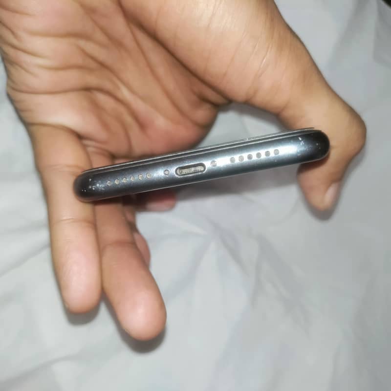 Apple iPhone 11 1