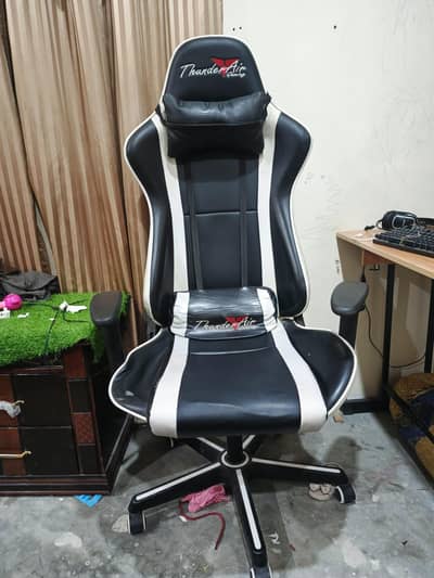 Thunder Air Gaming Chair — Recliner (Black & White)