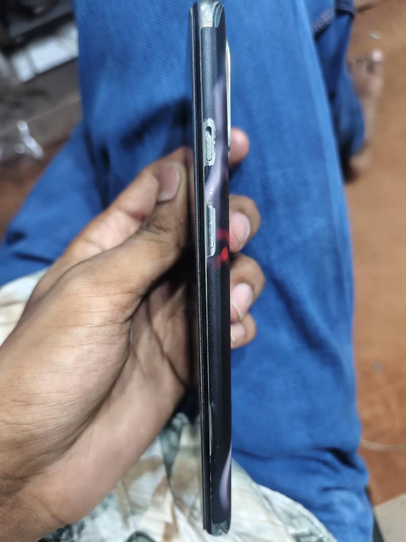 One Plus 8T    1