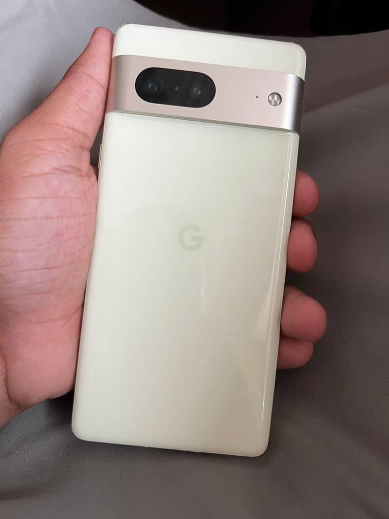 Google Pixel 7 3