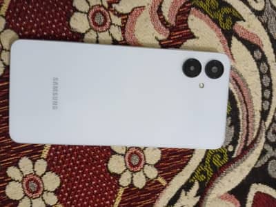 Samsung Mobile A06
