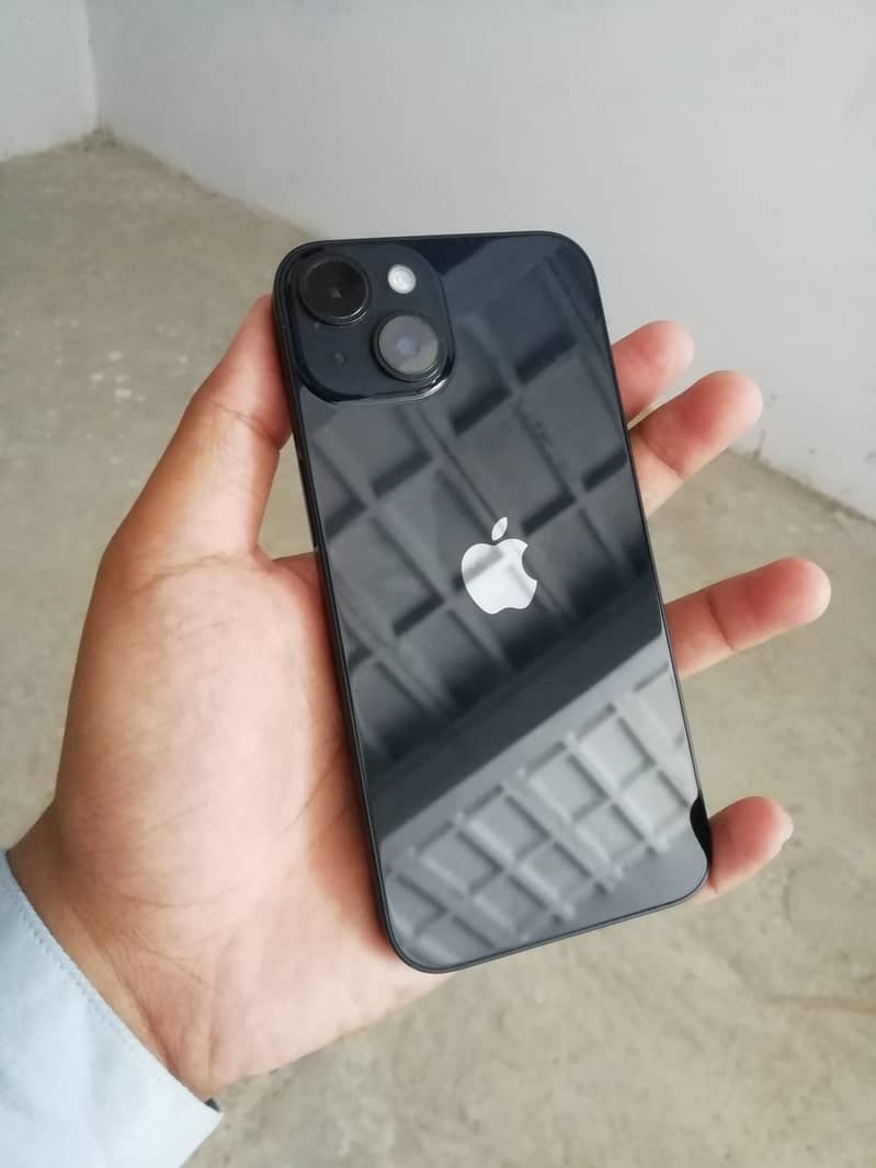 iPhone 14 4