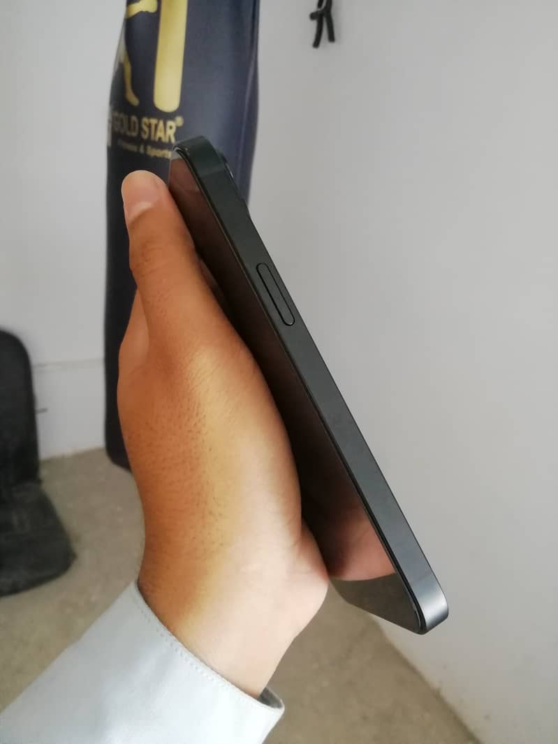 iPhone 14 5