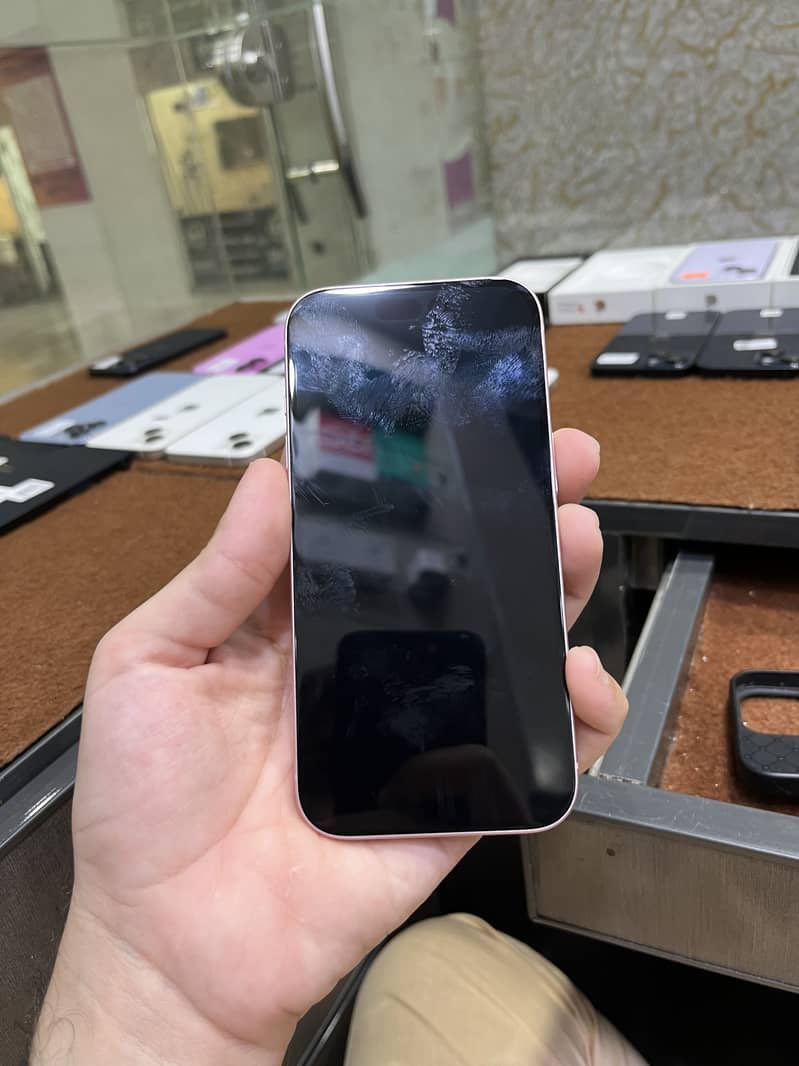 Apple iPhone 15 2