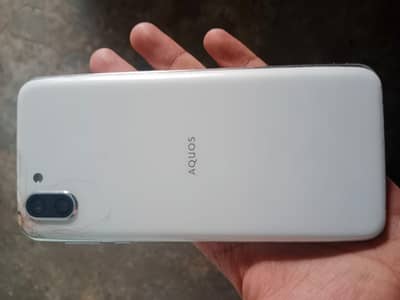 Sharp Aquos R2
