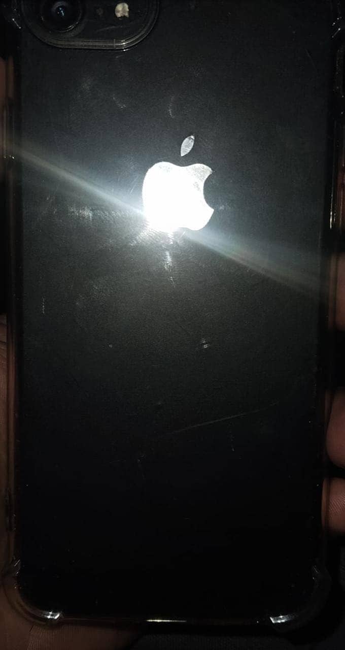 Apple iPhone 8 0