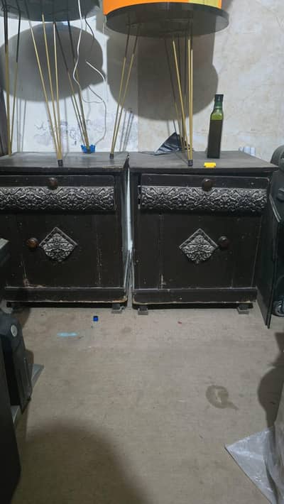 2 Side Tables for sale 2500 each Buy two in 4000