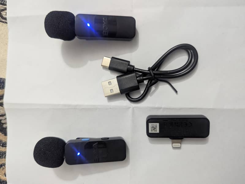 Boya V2 wireless mic 1