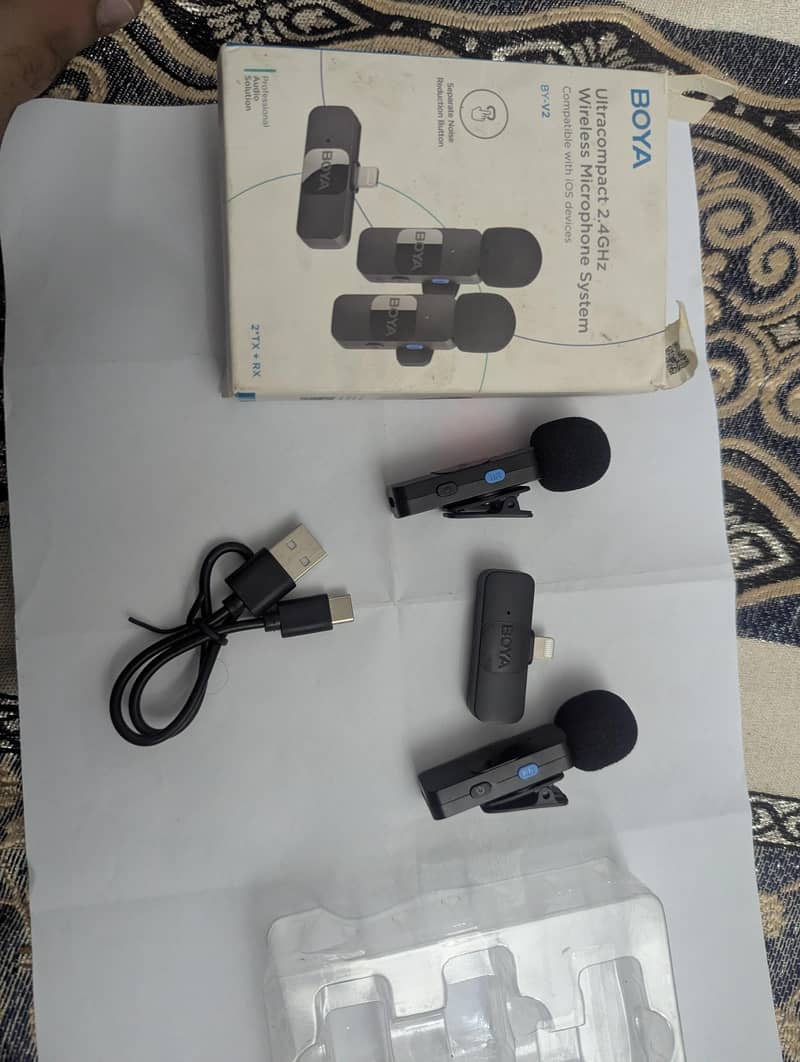 Boya V2 wireless mic 3