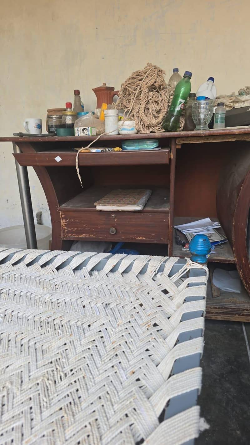 Computer table 2