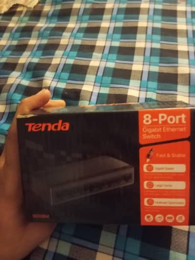 8 port Tenda Ethernet Switchs
