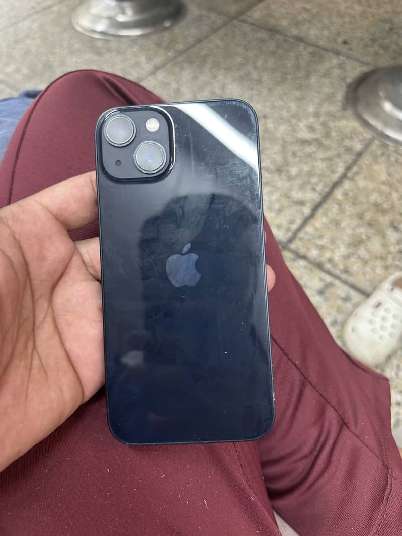 Apple iPhone 13 simple 1