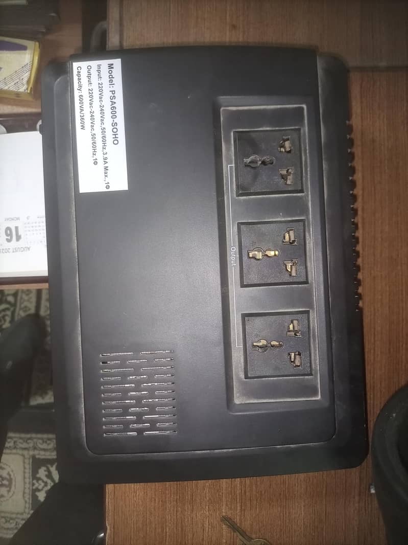 computer ups 0