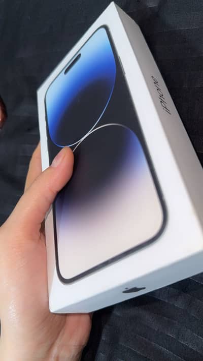LL/A iPhone 14 Pro Max, Silver (256 GB) – Like New