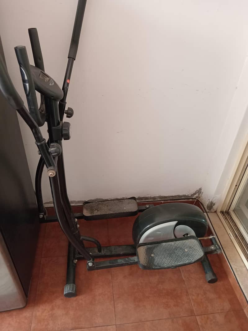 elliptical exercise machine 0