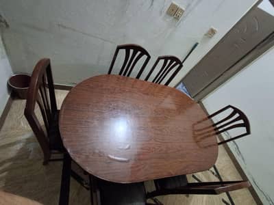 6 seater Dining table
