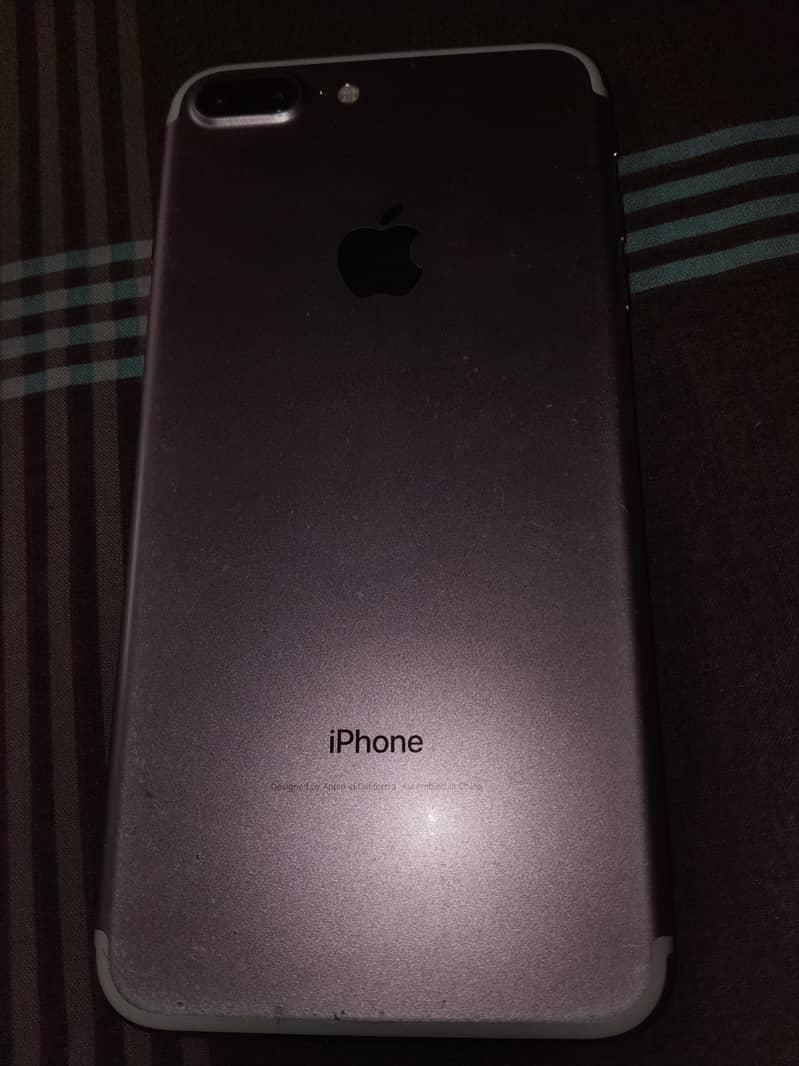 Apple iPhone 7 Plus 2
