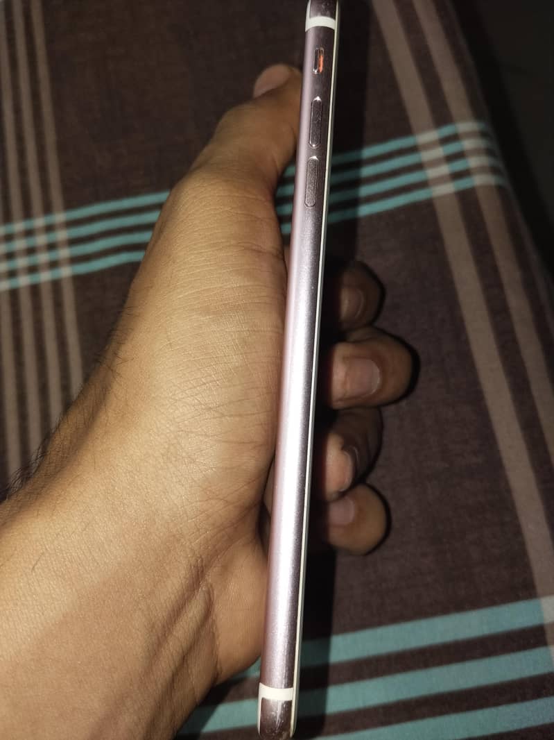 Apple iPhone 7 Plus 3