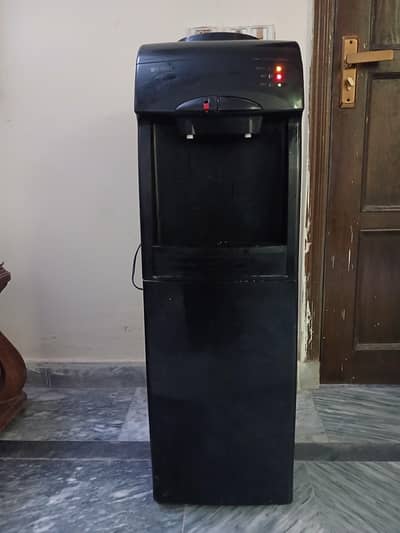 waterdispencer with fridge slitely used
