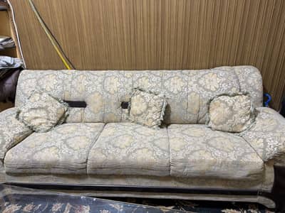 3 2 1 seater sofa good condition