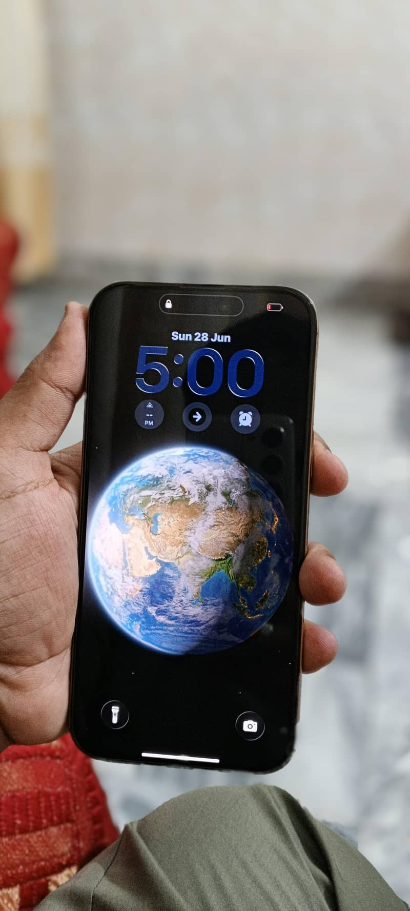 Apple iPhone 16 Pro Max 1