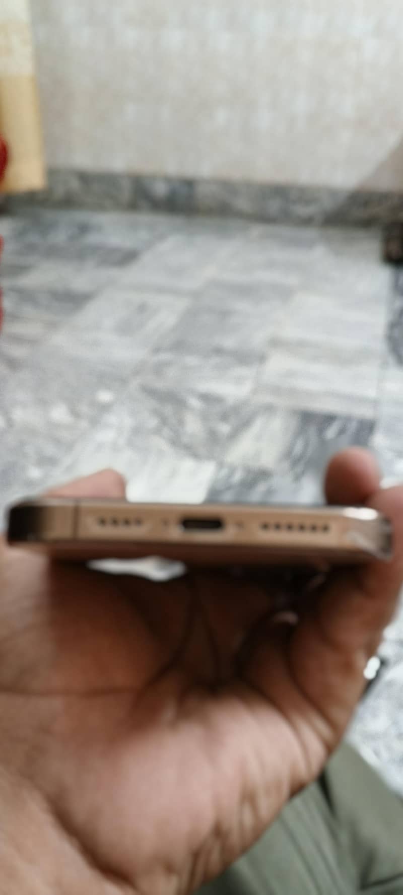 Apple iPhone 16 Pro Max 3