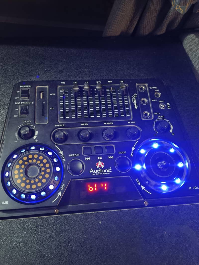 Audionic DJ-1500 1