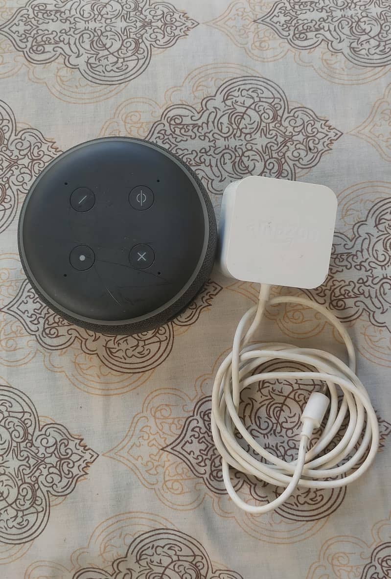 Amazon Echo Dot (3rd Gen) 5