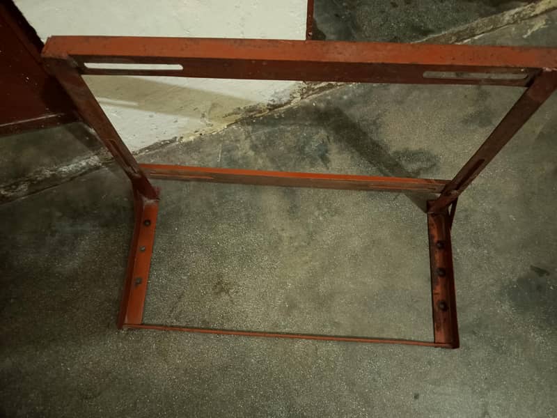 AC Wall Stand 1