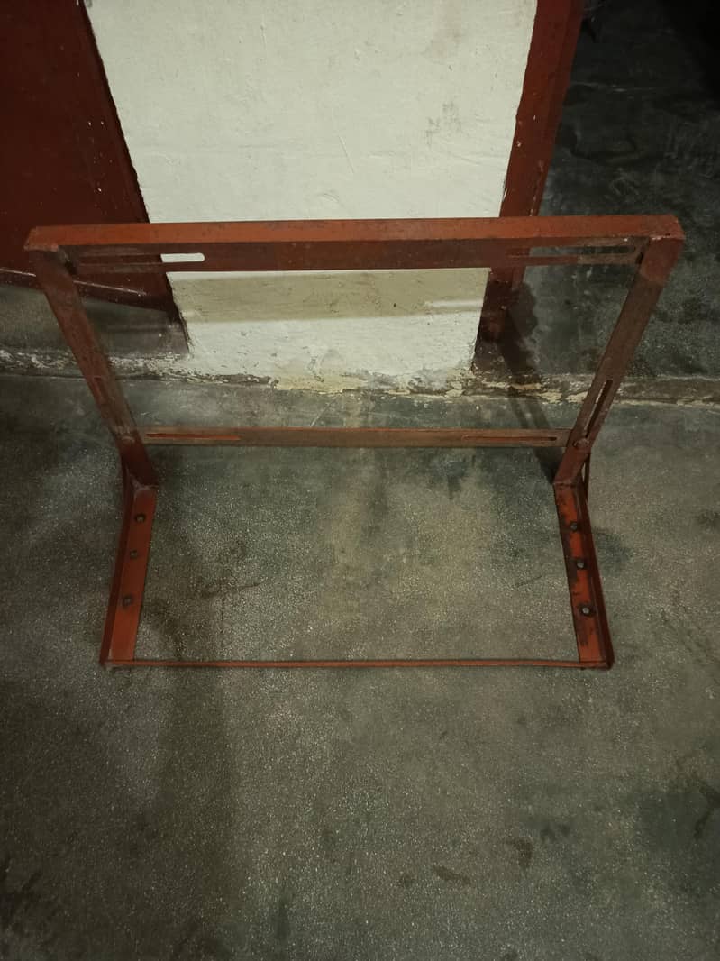 AC Wall Stand 3