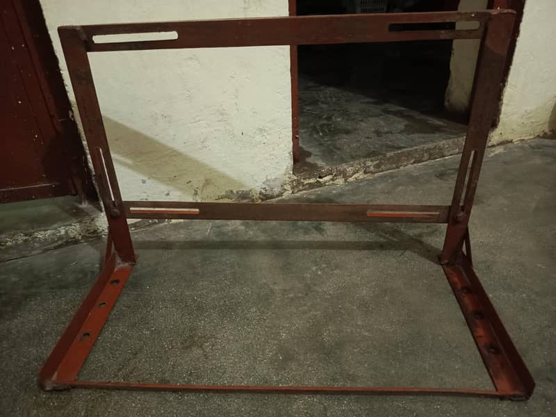 AC Wall Stand 4