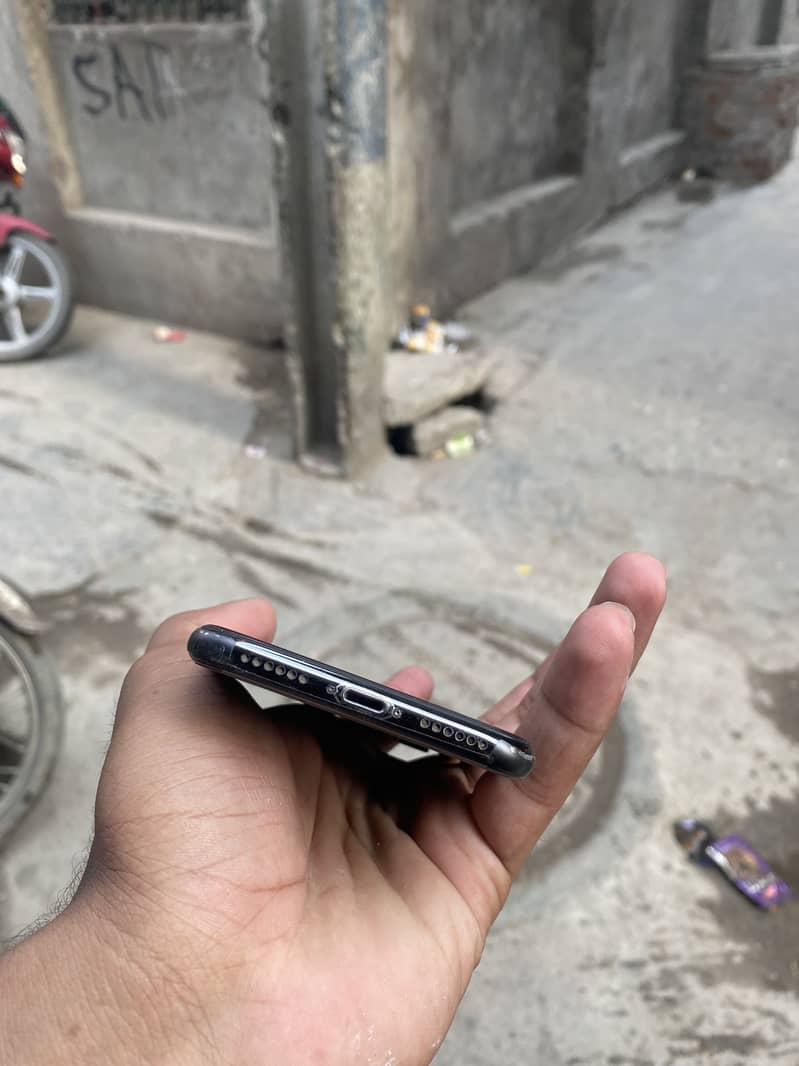 Apple iPhone X 2
