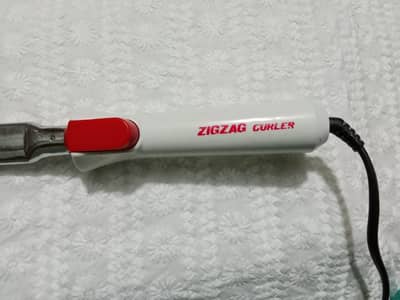 Brand: ZIGZAG  Vintage Hair Curler / Crimper