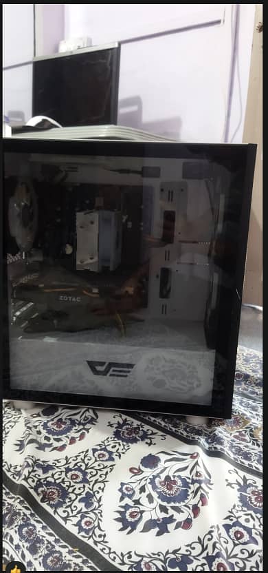 Ryzen 5 2600 + GTX 1060 6GB + 8 GB Corsir Ram + 600 Watt Powr supply