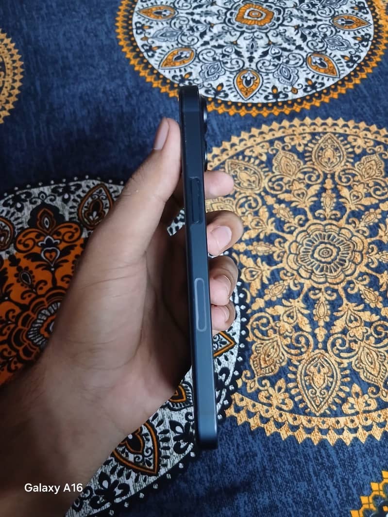 Apple iPhone 13 3