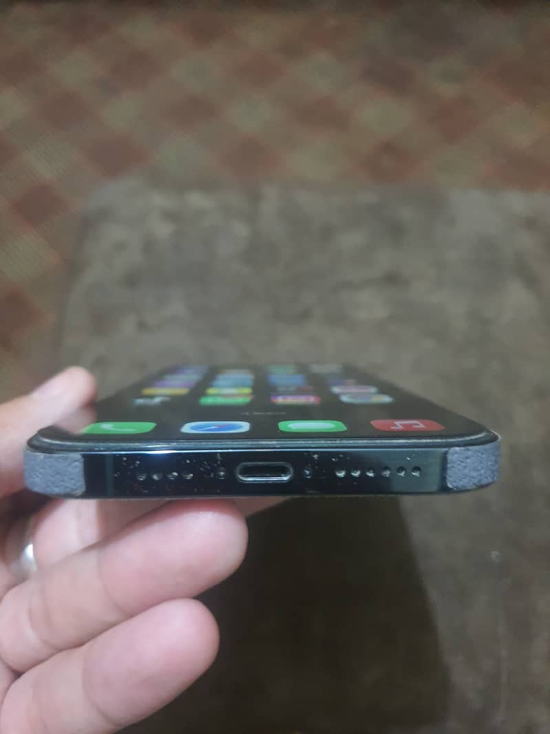 Apple iPhone 12 Pro Max 3