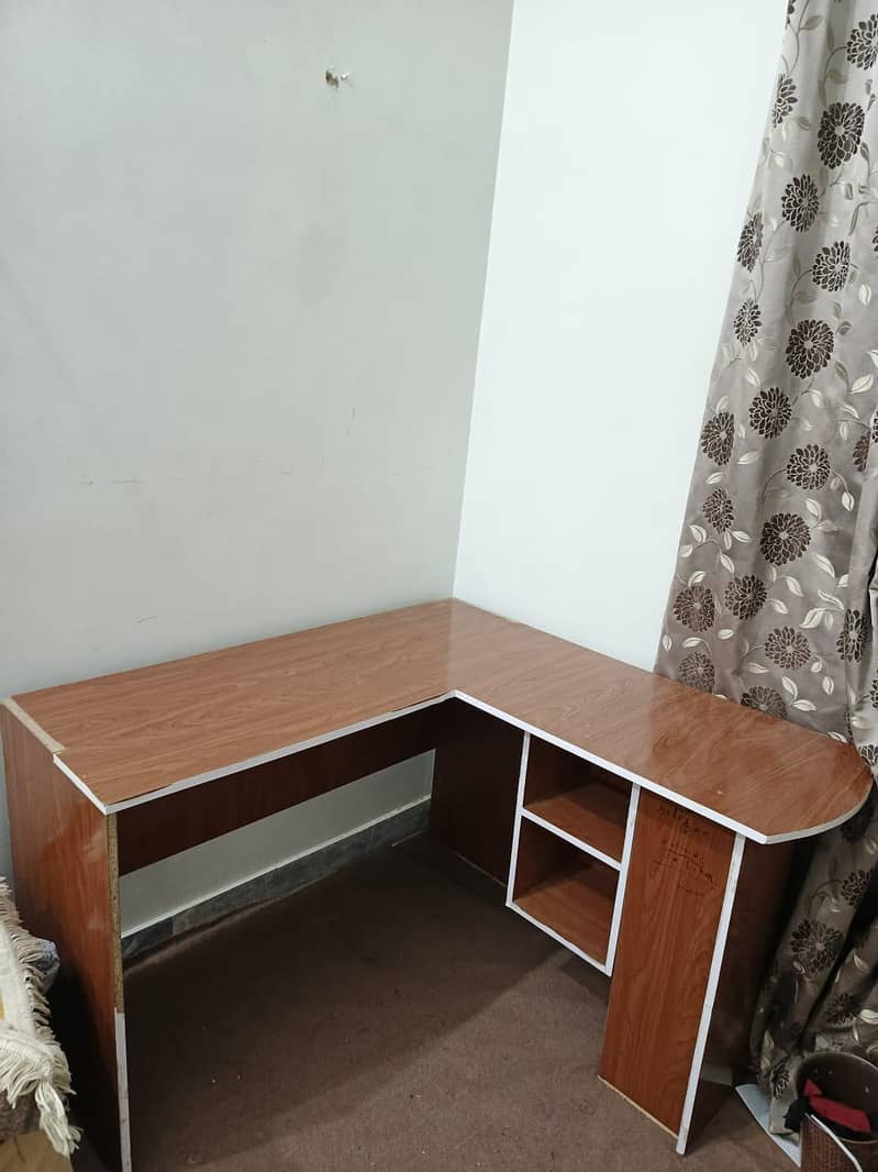 L Shape Study Table / Computer Desk / Office Table 1