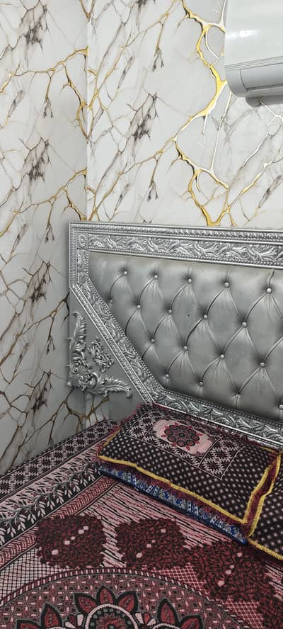 beautiful looking master bed