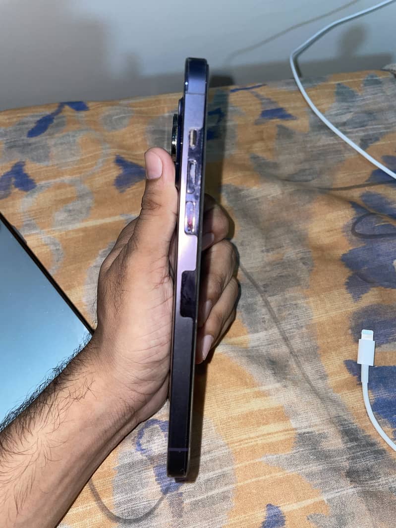 iPhone 14 Pro max 4