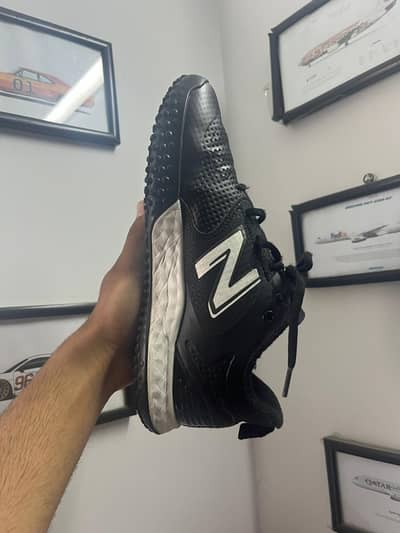 NEWBALANCE GRIPPER